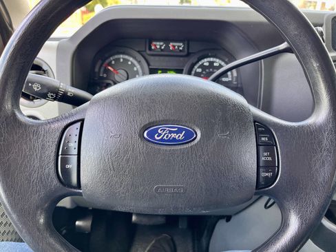 Used 2013 Ford E-350 and Econoline 350 Super Duty w/ Shuttle Bus Prep Pkg image 9
