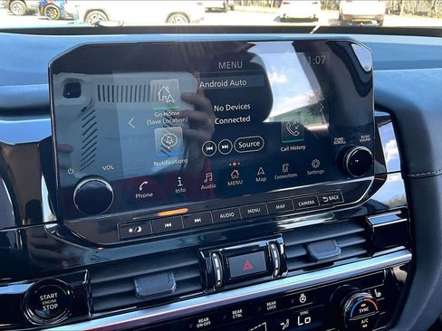 Certified 2025 Nissan Pathfinder SL image 31