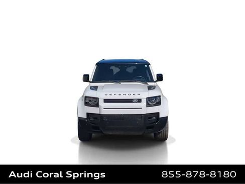 Used 2024 Land Rover Defender 130 X-Dynamic SE AWD/4WD image 3
