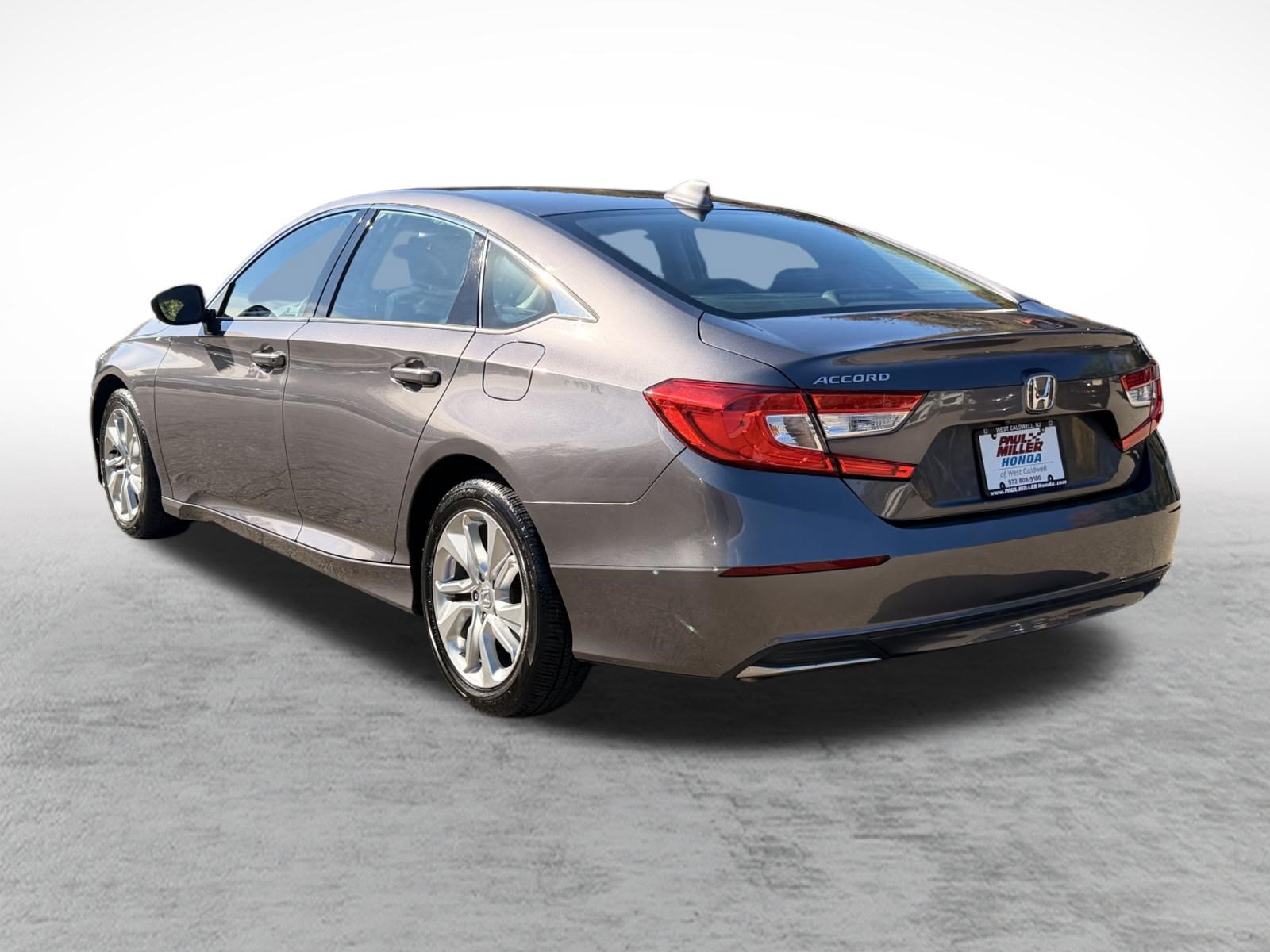Certified 2018 Honda Accord LX image 4
