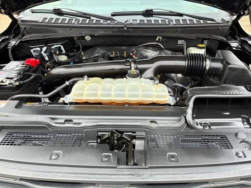 Used 2024 Ford Expedition XLT AWD/4WD image 22