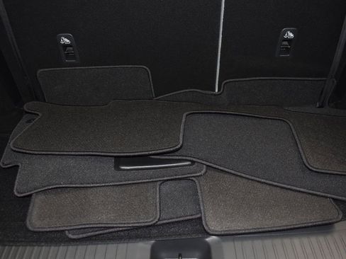 New 2026 INFINITI QX60 Luxe w/ Cargo Package image 18