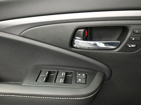 Certified 2025 Honda Ridgeline RTL image 22