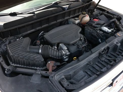 Used 2019 GMC Acadia SLT FWD image 46