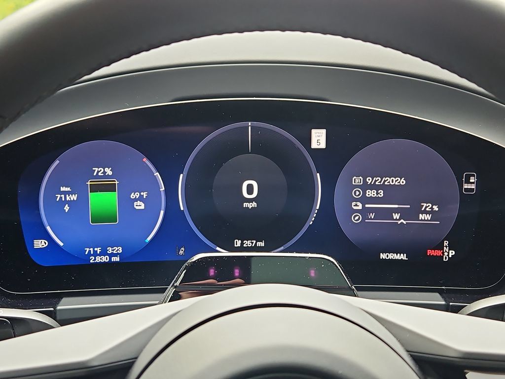 Certified 2026 Porsche Macan 4 Electric AWD/4WD image 36