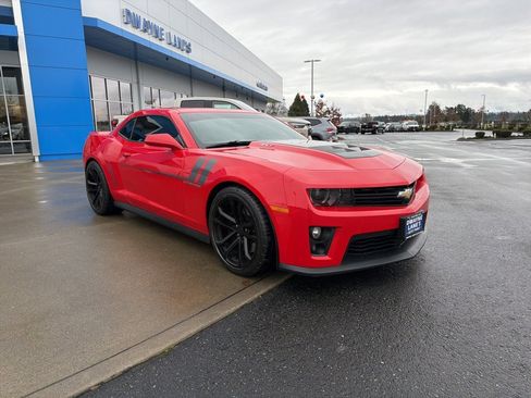 Used 2014 Chevrolet Camaro ZL1 w/ Gray Stripe Package image 7