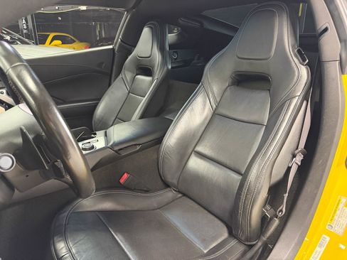 Used 2014 Chevrolet Corvette Stingray Coupe RWD image 31