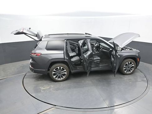 Used 2021 Jeep Grand Cherokee L Overland w/ Luxury Tech Group IV AWD/4WD image 74