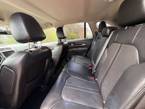 Used 2017 Lincoln MKC Reserve w/ Lincoln MKC Climate Package FWD image 12