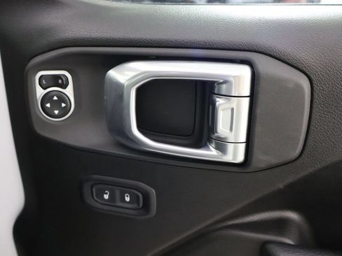 Used 2024 Jeep Wrangler Unlimited Sport AWD/4WD image 18