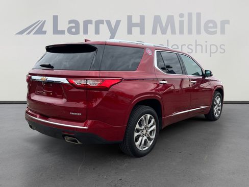 Used 2021 Chevrolet Traverse Premier w/ LPO, Cargo Package image 5