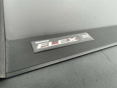 Used 2017 RAM 2500 SLT image 12