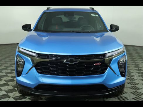 New 2026 Chevrolet Trax RS w/ Sunroof Package FWD image 8