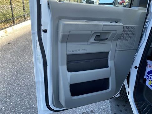 New 2026 Ford E-450 and Econoline 450 Super Duty w/ Power Equipment Group image 9