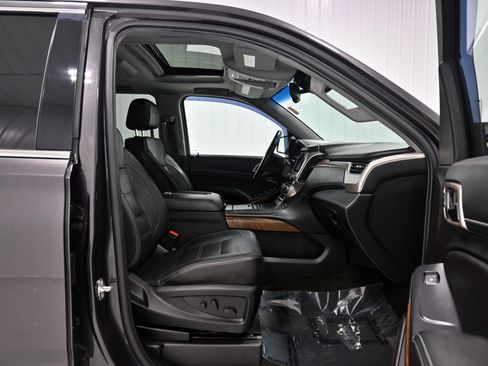 Used 2018 GMC Yukon XL Denali w/ Open Road Package AWD/4WD image 29