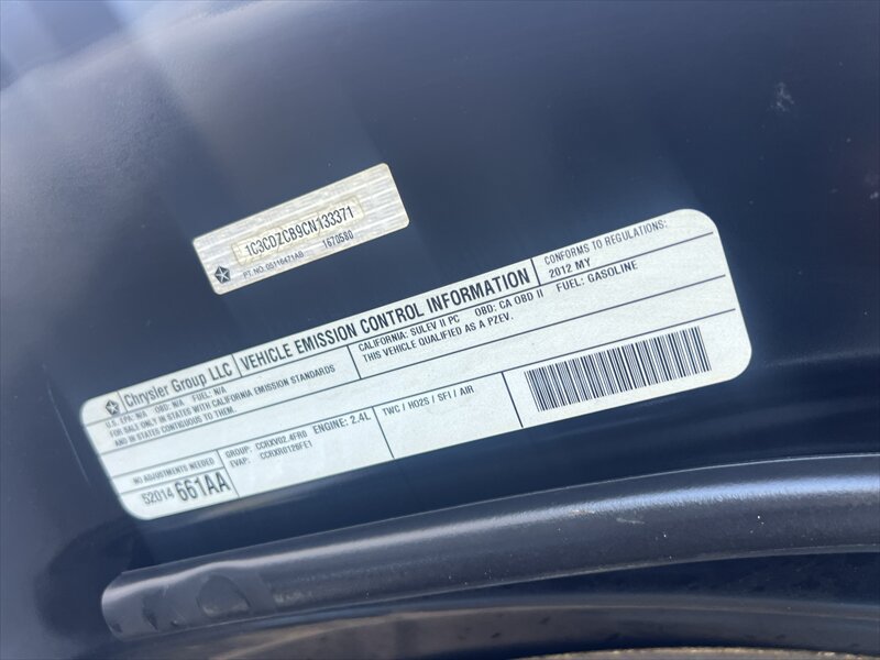Used 2012 Dodge Avenger SXT FWD image 31