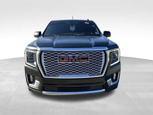 Used 2022 GMC Yukon XL Denali image 2