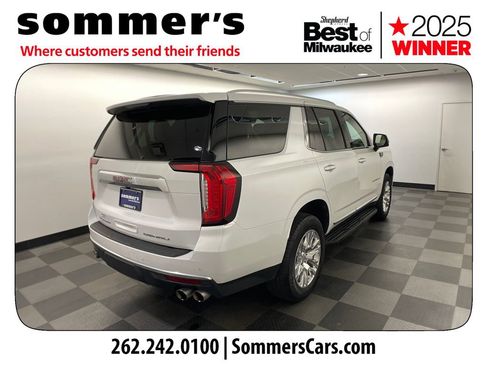 Used 2023 GMC Yukon Denali AWD/4WD image 5