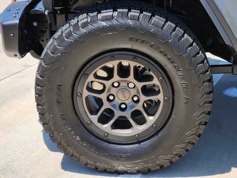 Used 2023 Jeep Wrangler Unlimited Rubicon 392 w/ Xtreme Recon 35" Tire Package AWD/4WD image 14