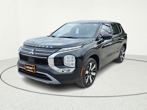 New 2026 Mitsubishi Outlander SE FWD image 1