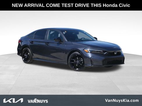 Used 2025 Honda Civic Sport image 1