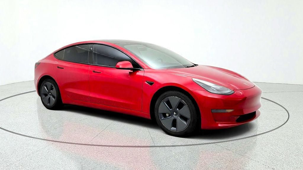 Used 2022 Tesla Model 3 RWD image 3