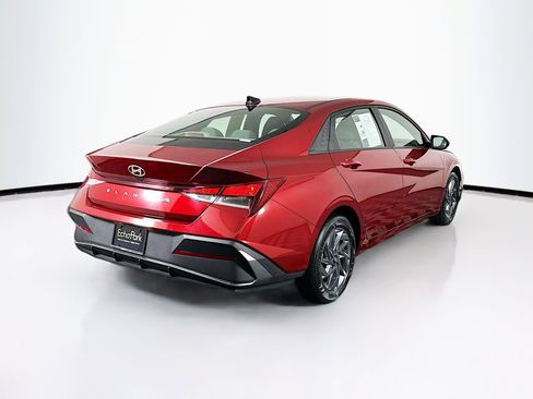 Used 2024 Hyundai Elantra SEL image 9