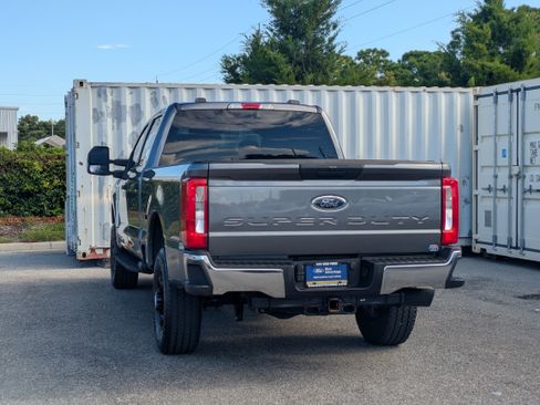 Used 2025 Ford F250 XLT w/ FX4 Off-Road Package AWD/4WD image 7