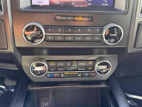 Used 2021 Ford Expedition Limited AWD/4WD image 42