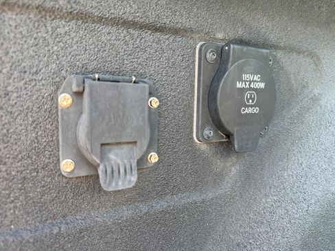 Used 2022 RAM 3500 Laramie AWD/4WD image 6