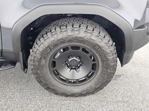 Used 2025 Toyota Land Cruiser w/ Premium Package AWD/4WD image 9