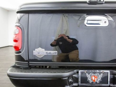 Used 2002 Ford F150 Harley-Davidson image 38