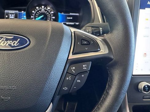 Certified 2022 Ford Edge Titanium AWD/4WD image 17