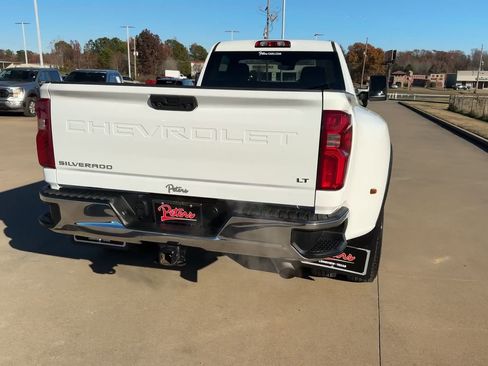 Used 2024 Chevrolet Silverado 3500 LT image 8