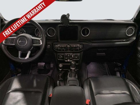 Used 2019 Jeep Wrangler Unlimited Sahara AWD/4WD image 24
