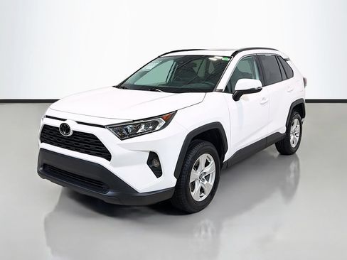 Used 2021 Toyota RAV4 XLE w/ Convenience Package AWD/4WD image 5