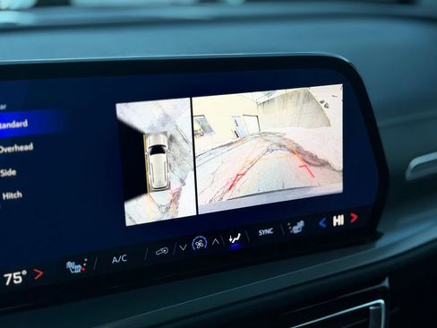 New 2026 Chevrolet Traverse LT w/ Driver Confidence Package image 17