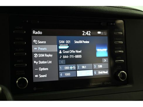 Used 2018 Toyota Sienna XLE image 44