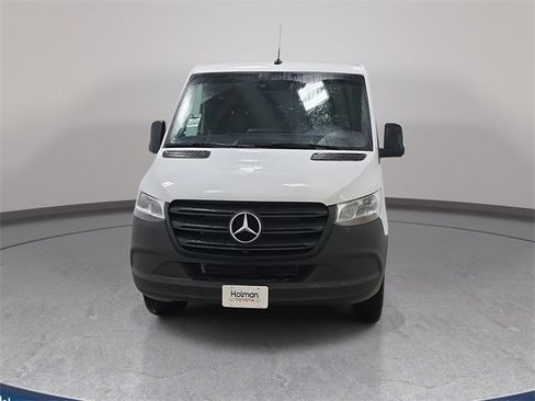 Used 2024 Mercedes-Benz Sprinter 2500 image 3