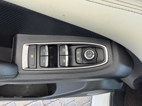 Used 2019 Subaru Ascent Limited AWD/4WD image 17