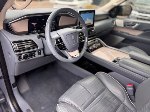 Used 2021 Lincoln Navigator Black Label w/ Special Edition Package AWD/4WD image 14