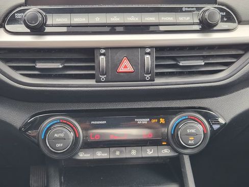 Used 2019 Kia Forte Sedan image 16