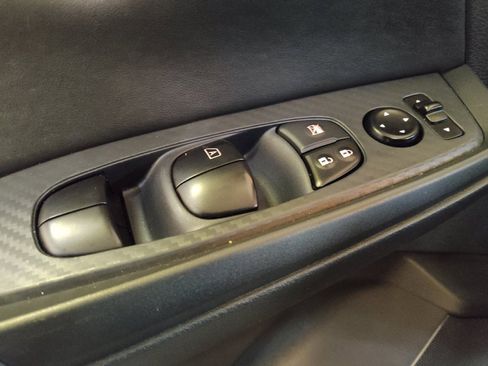 Used 2025 Nissan Sentra SV FWD image 27