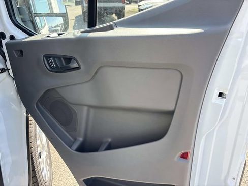 New 2026 Ford Transit 250 148 Medium Roof RWD image 20