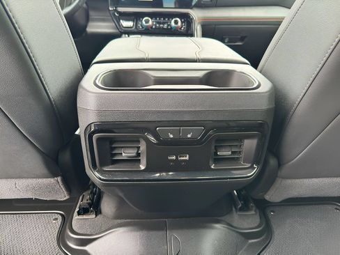 Used 2025 GMC Sierra 1500 AT4 w/ AT4 Premium Package AWD/4WD image 15