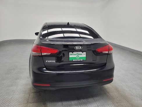 Used 2017 Kia Forte LX image 6