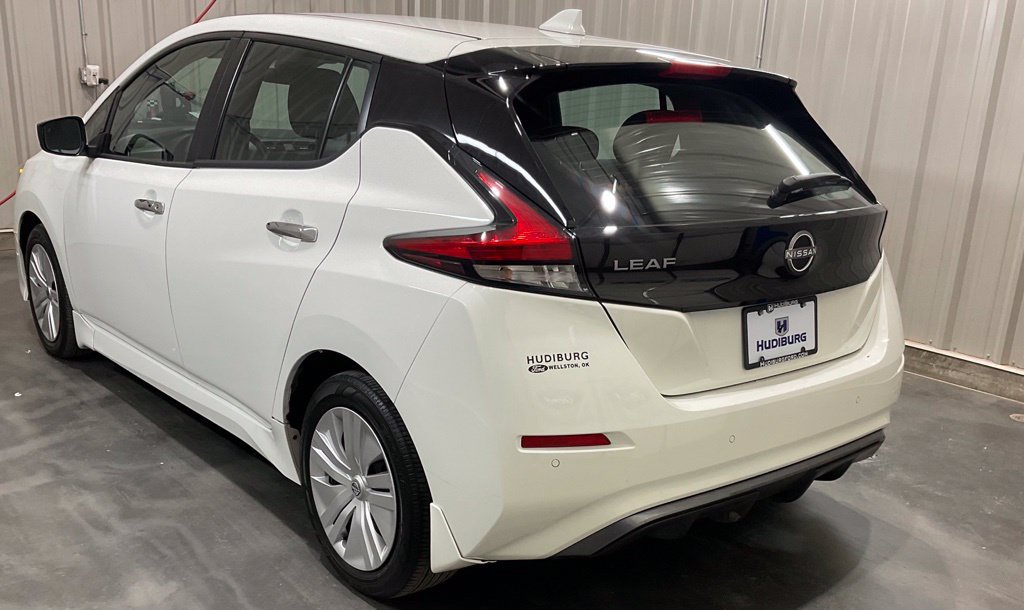 Used 2025 Nissan Leaf S FWD image 21