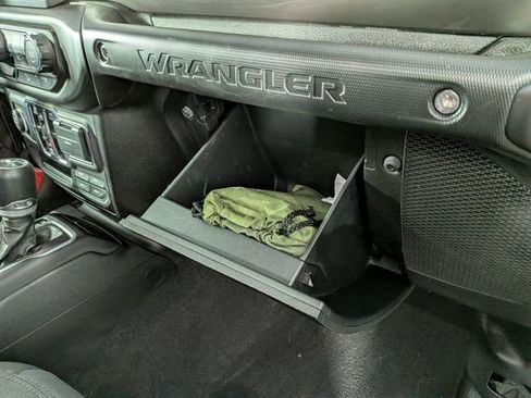 Used 2020 Jeep Wrangler Unlimited Sport S image 29