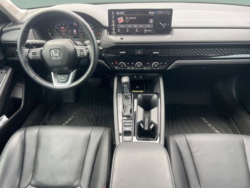 Used 2025 Honda Accord Touring image 16