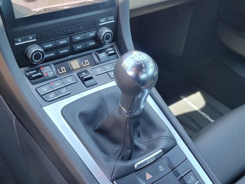 Used 2025 Porsche 718 Cayman RWD image 23